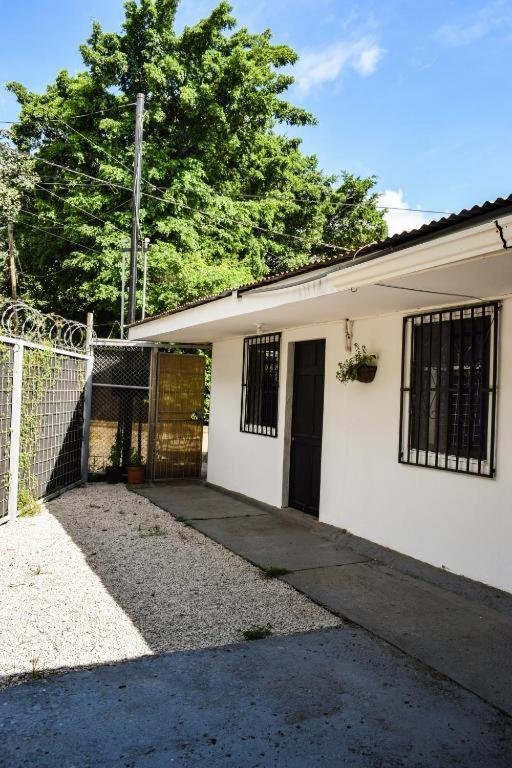 The Backside House Vandrerhjem Tamarindo Eksteriør bilde