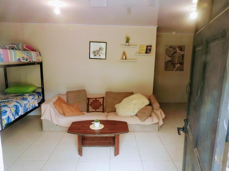 The Backside House Vandrerhjem Tamarindo Eksteriør bilde