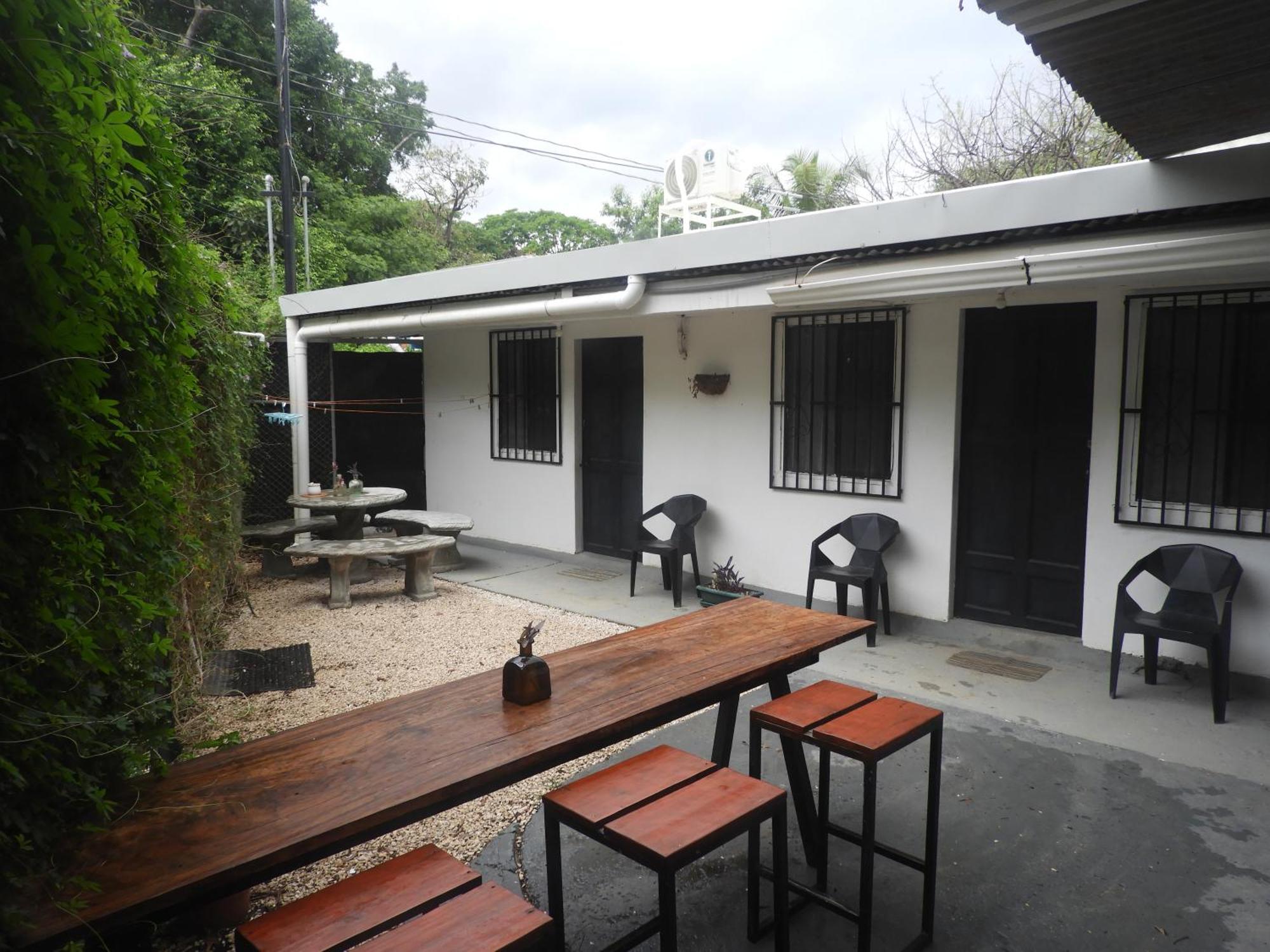 The Backside House Vandrerhjem Tamarindo Eksteriør bilde